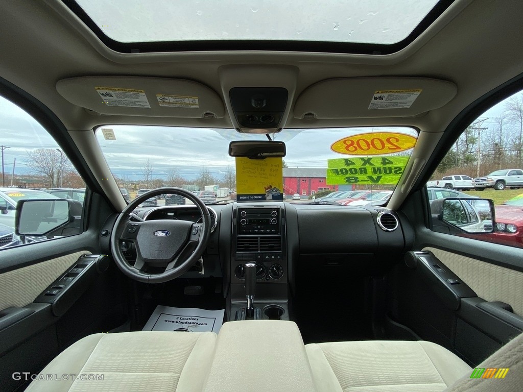 2008 Explorer XLT 4x4 - White Suede / Camel photo #15