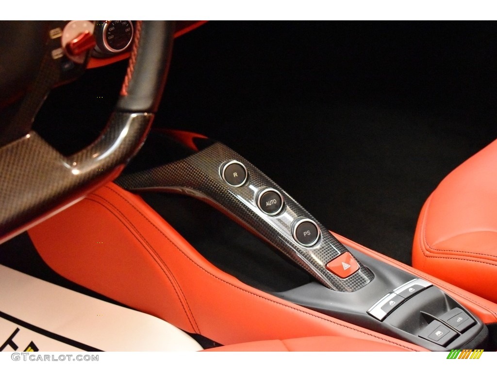 2019 488 Spider - Rosso Corsa / Rosso/Nero photo #22