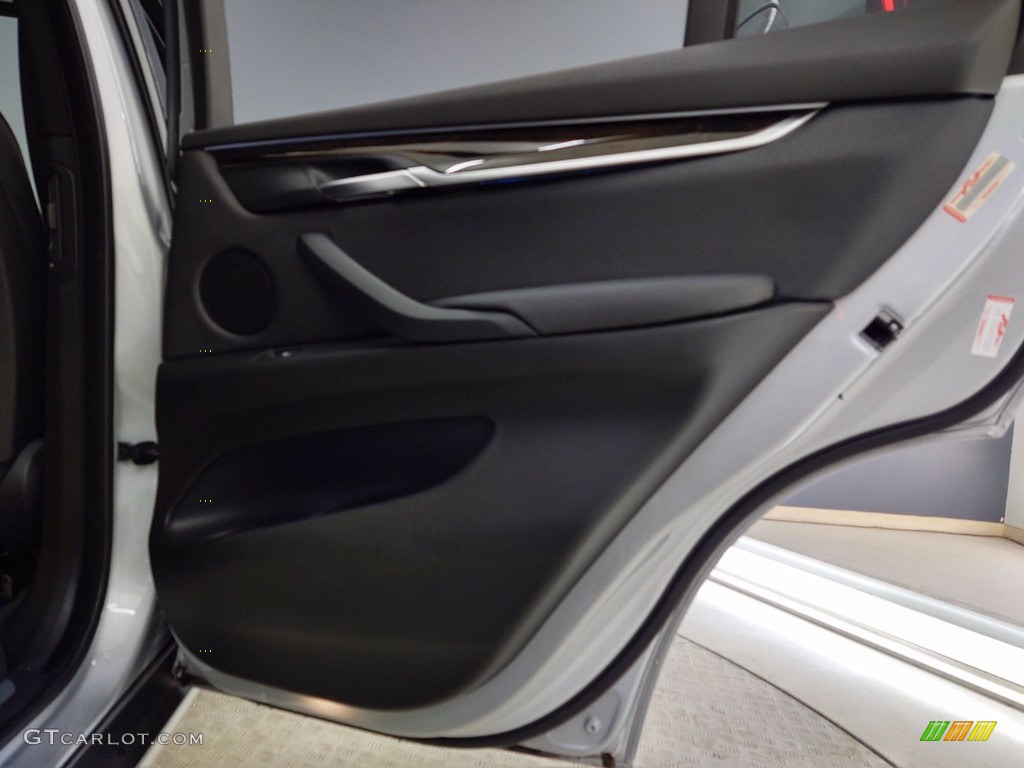 2018 X5 xDrive40e iPerfomance - Glacier Silver Metallic / Black photo #35