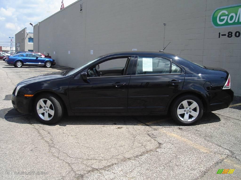 2008 Fusion SE V6 - Black Ebony / Medium Light Stone photo #2