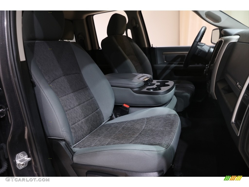 2018 1500 Big Horn Quad Cab 4x4 - Granite Crystal Metallic / Black/Diesel Gray photo #17