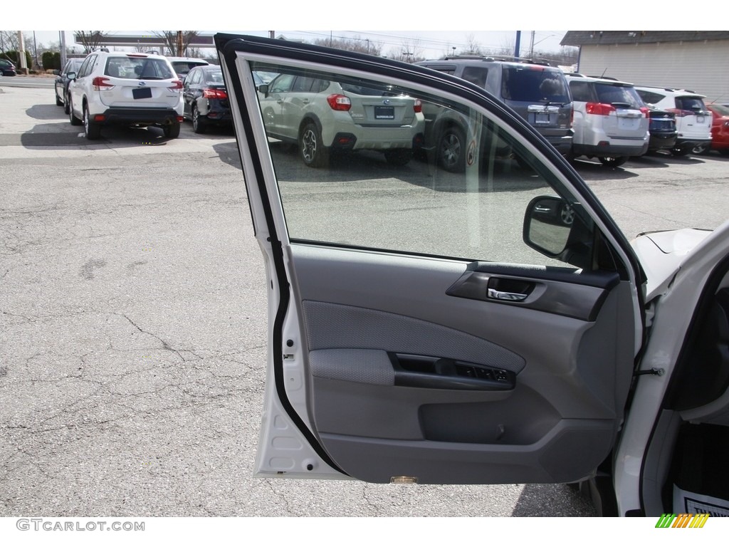 2011 Forester 2.5 X Premium - Satin White Pearl / Platinum photo #9