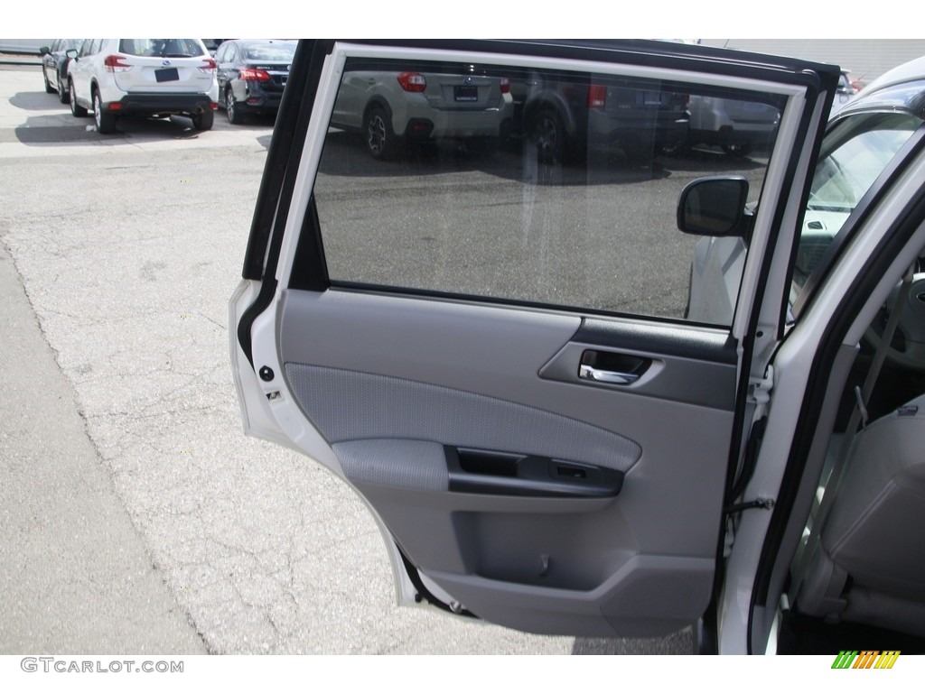 2011 Forester 2.5 X Premium - Satin White Pearl / Platinum photo #12