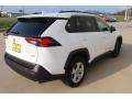 Super White - RAV4 XLE Photo No. 7