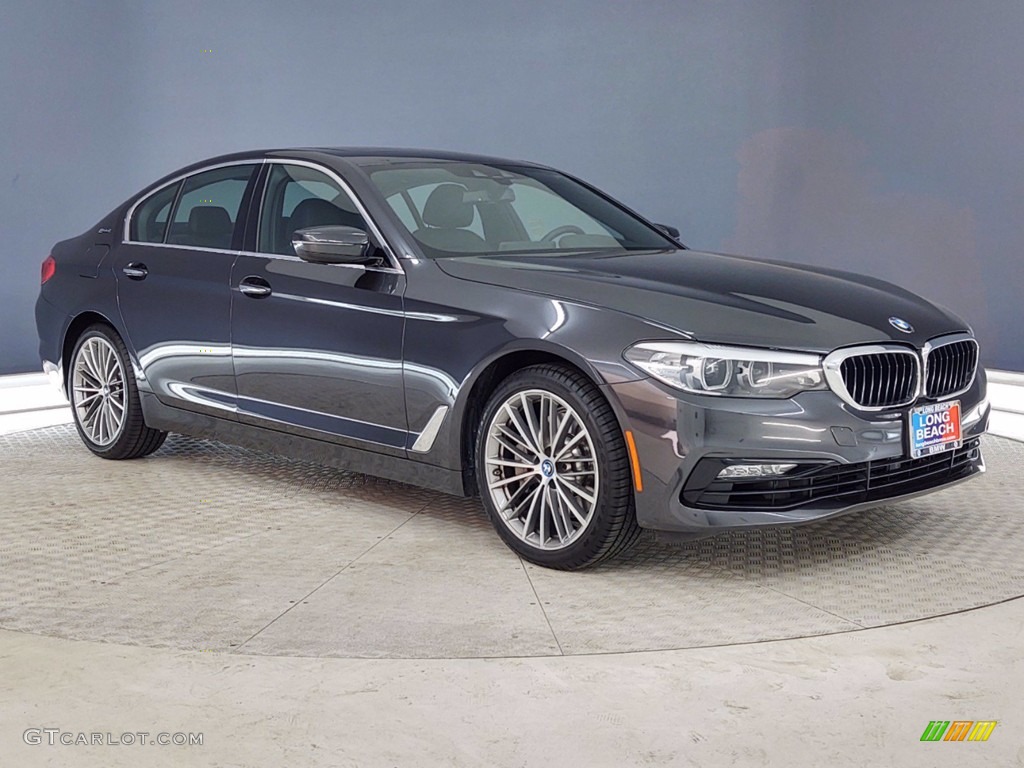 2018 5 Series 530e iPerfomance Sedan - Dark Graphite Metallic / Black photo #1