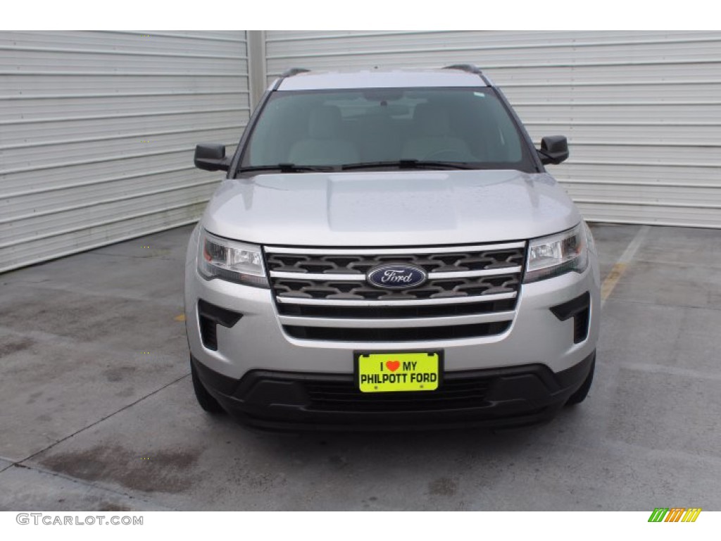 2019 Explorer FWD - Ingot Silver / Medium Black photo #3