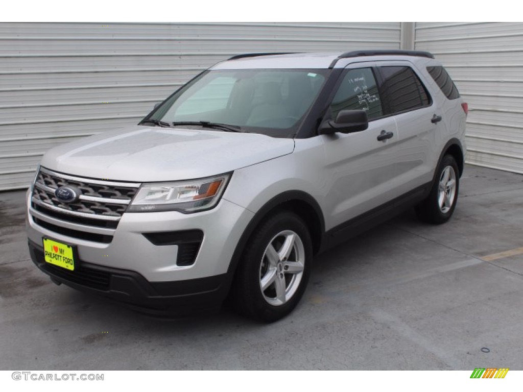 2019 Explorer FWD - Ingot Silver / Medium Black photo #4