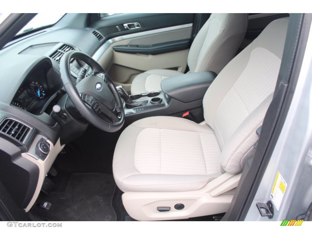 2019 Explorer FWD - Ingot Silver / Medium Black photo #12