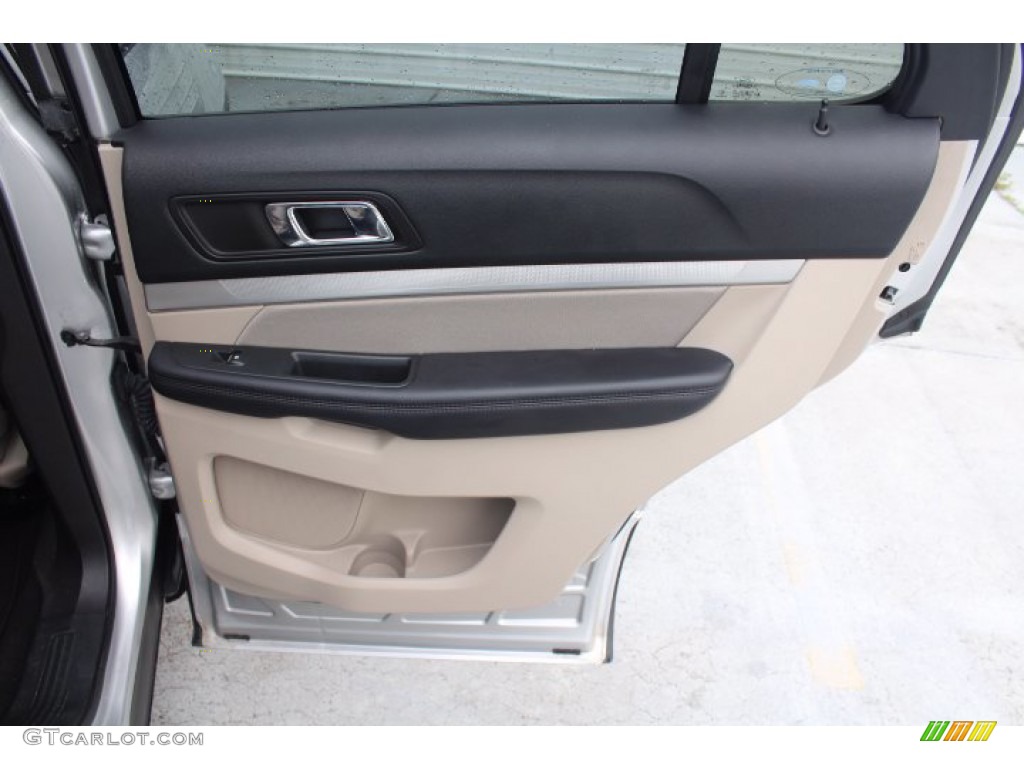 2019 Explorer FWD - Ingot Silver / Medium Black photo #25