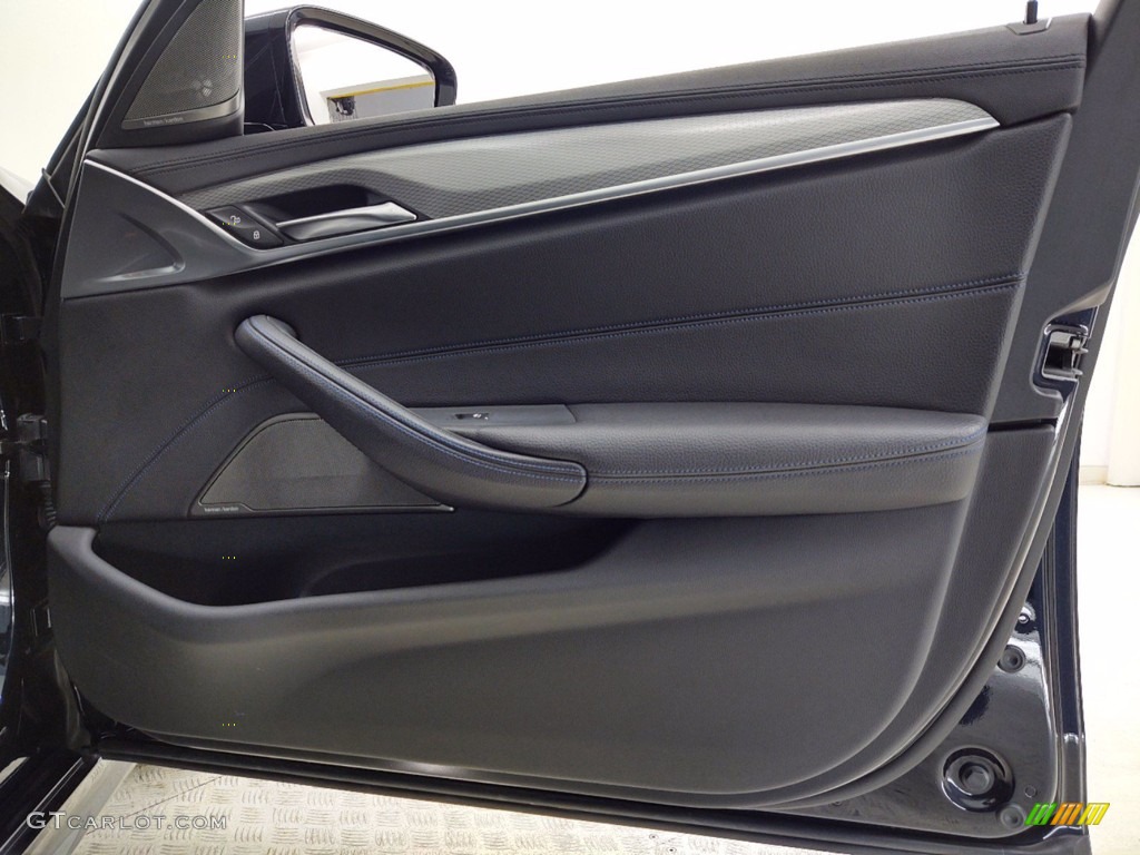 2018 5 Series 530e iPerfomance Sedan - Carbon Black Metallic / Black photo #32