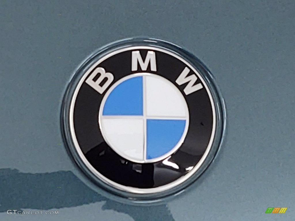 2021 BMW 3 Series 330e Sedan Marks and Logos Photo #141403278