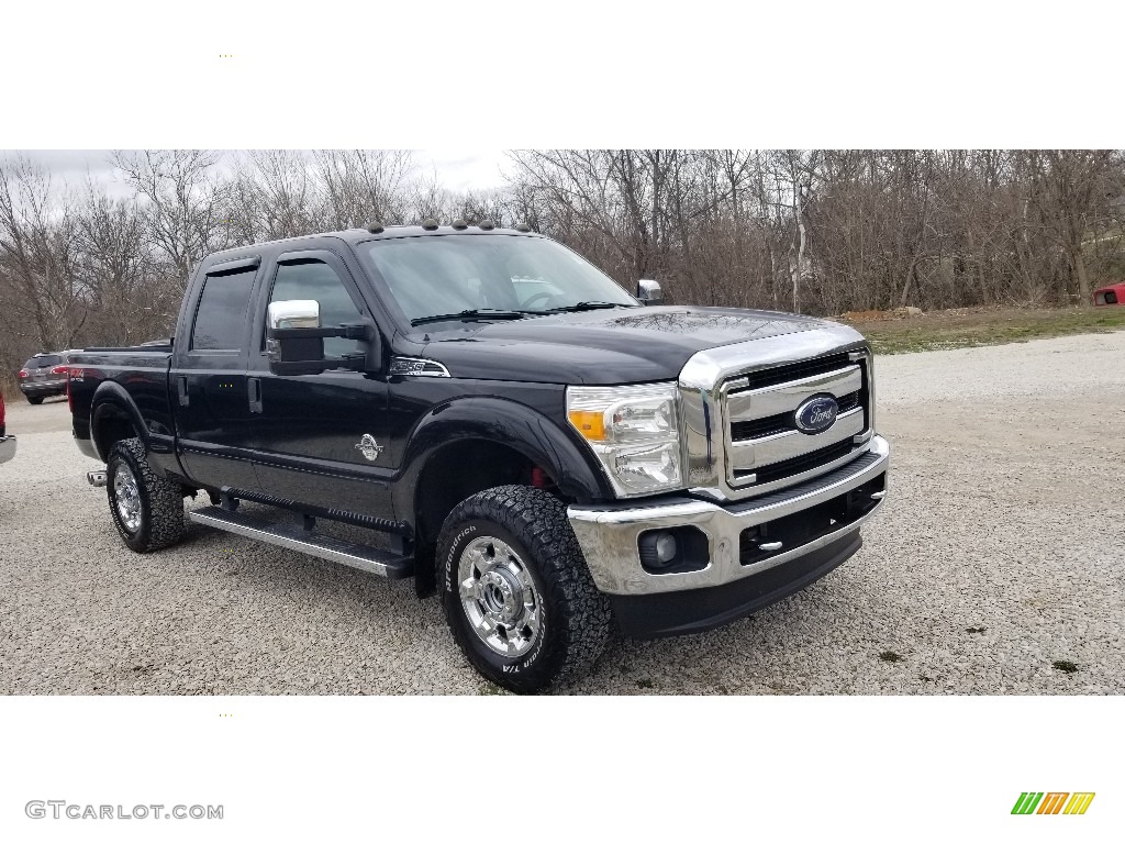 2014 F350 Super Duty XLT Crew Cab 4x4 - Tuxedo Black Metallic / Adobe photo #6