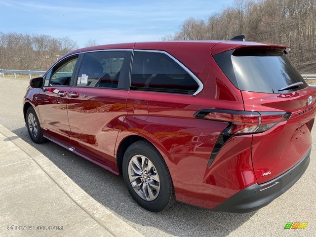 2021 Sienna XLE AWD Hybrid - Ruby Flare Pearl / Graphite photo #2