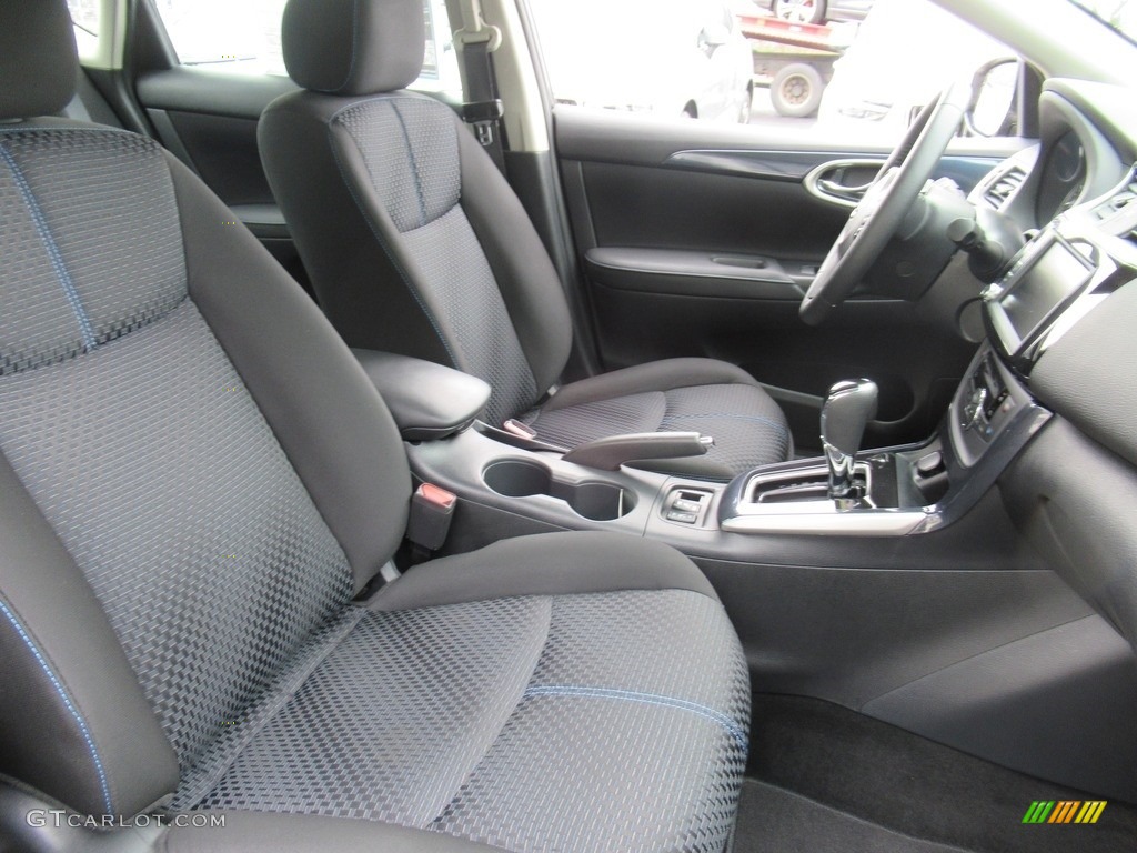 2019 Sentra SR - Super Black / Charcoal photo #13