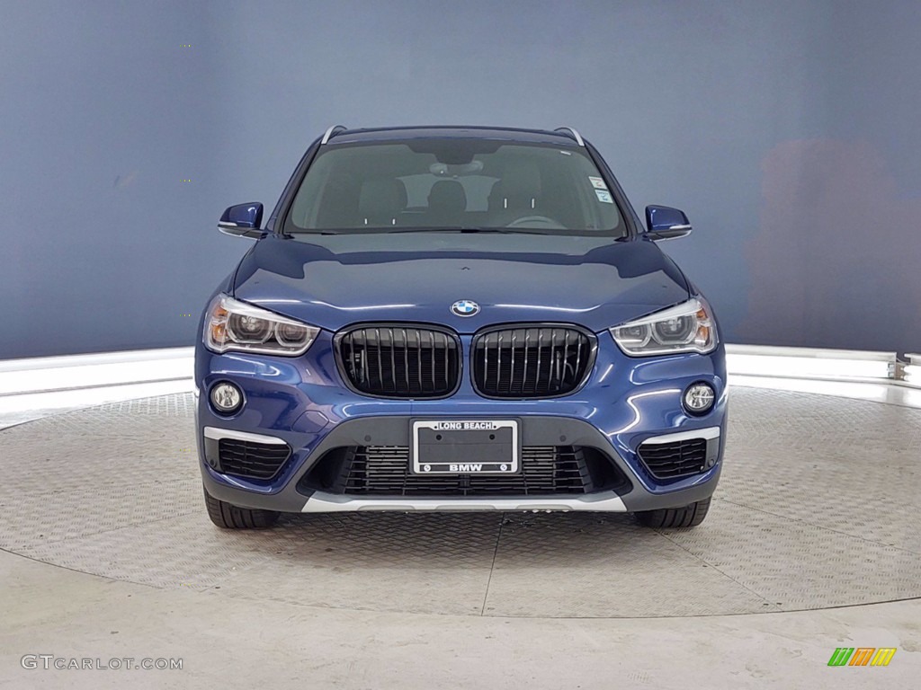 2017 X1 sDrive28i - Mediterranean Blue Metallic / Black photo #2