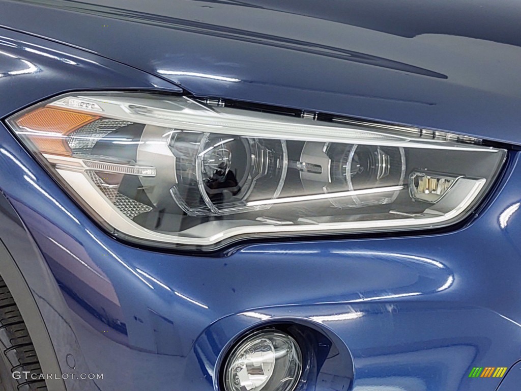 2017 X1 sDrive28i - Mediterranean Blue Metallic / Black photo #6