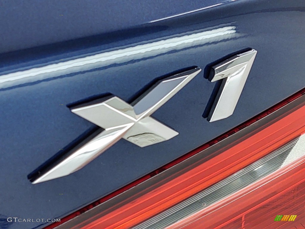 2017 X1 sDrive28i - Mediterranean Blue Metallic / Black photo #10