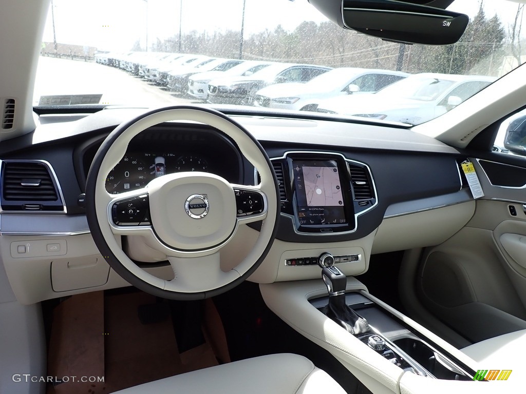 2021 XC90 T5 AWD Momentum - Denim Blue Metallic / Blonde/Charcoal photo #9