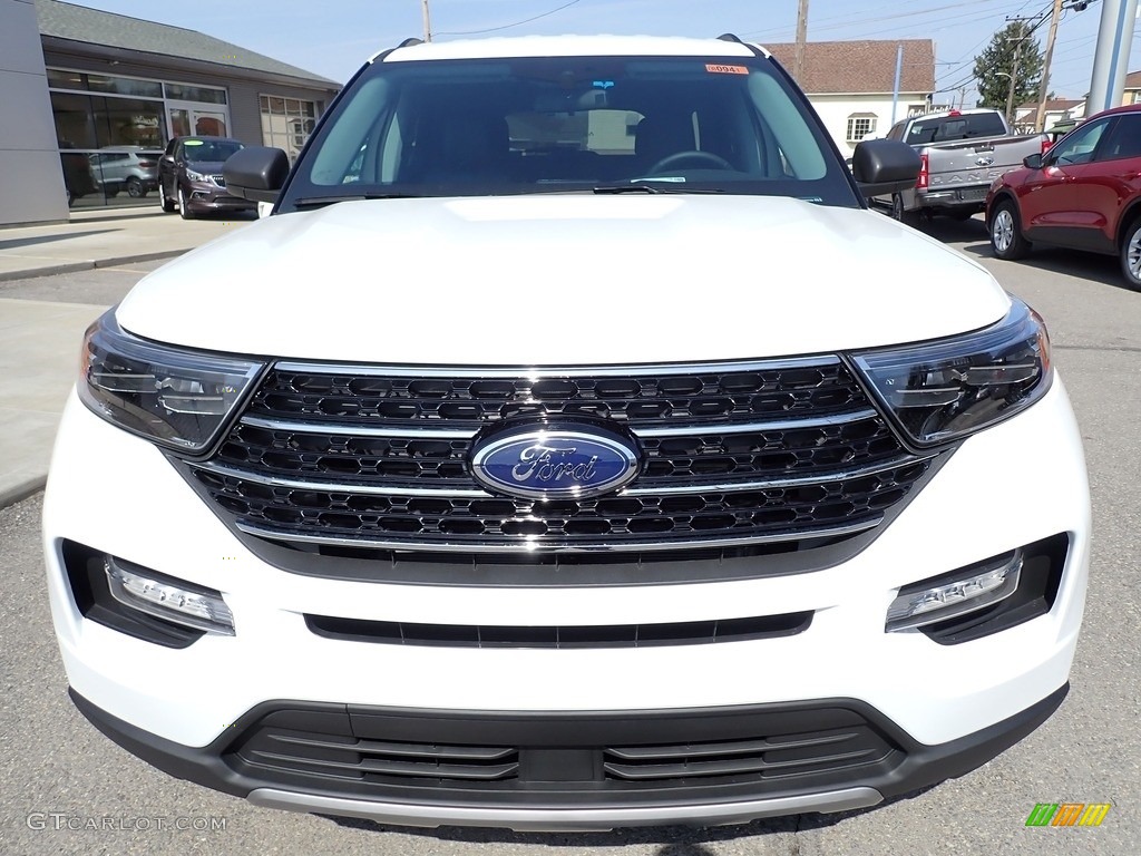 2021 Explorer XLT - Oxford White / Ebony photo #9