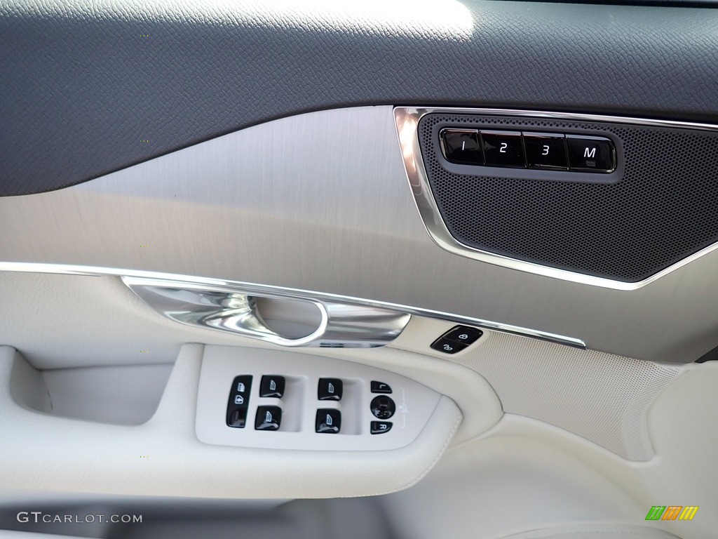 2021 XC90 T5 AWD Momentum - Denim Blue Metallic / Blonde/Charcoal photo #10