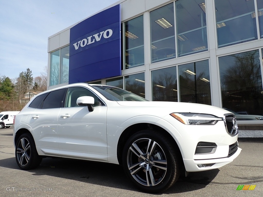 2021 XC60 T5 AWD Momentum - Crystal White Metallic / Blonde/Charcoal photo #1