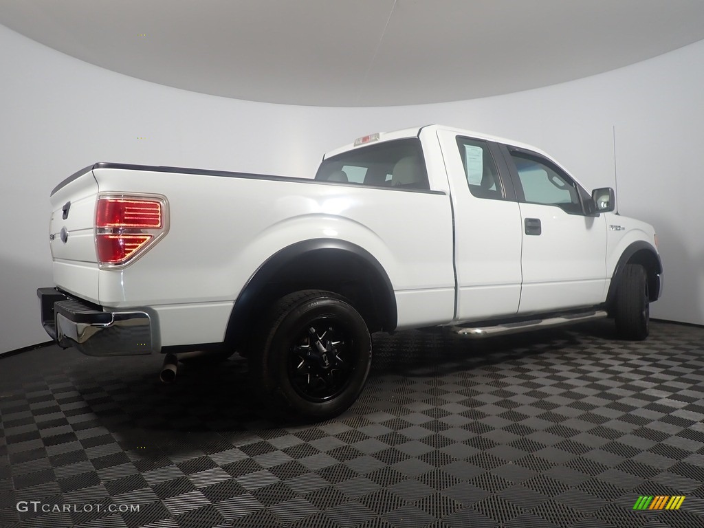 2010 F150 XL SuperCab - Oxford White / Medium Stone photo #14