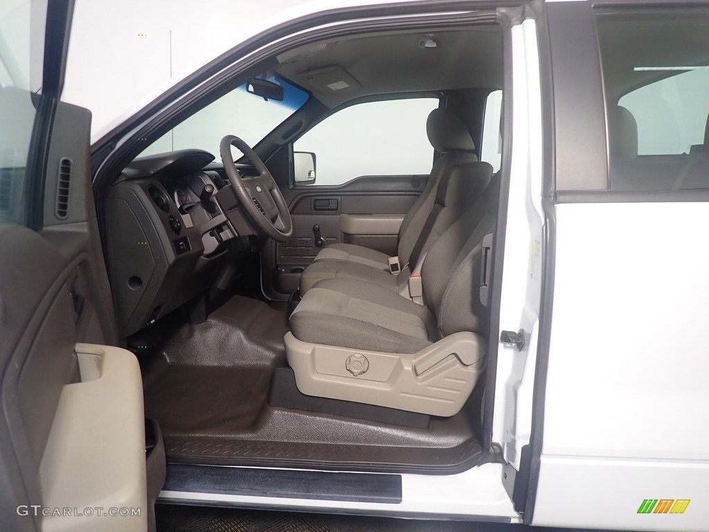 2010 F150 XL SuperCab - Oxford White / Medium Stone photo #19