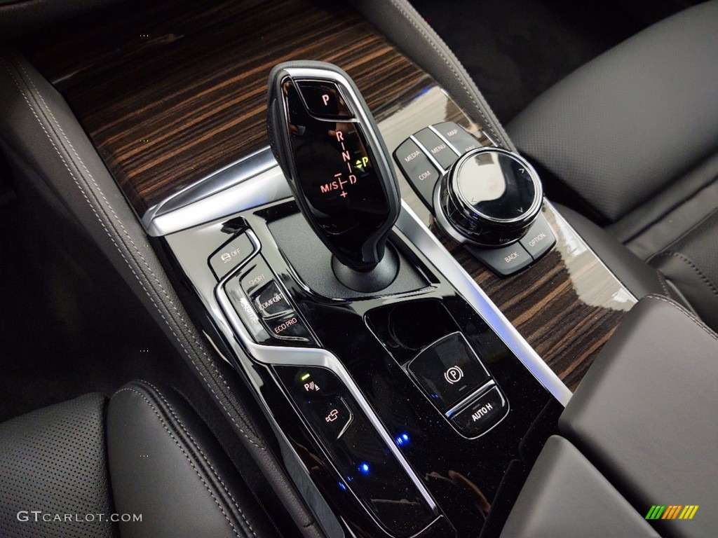 2021 BMW 5 Series M550i xDrive Sedan 8 Speed Sport Automatic Transmission Photo #141417914