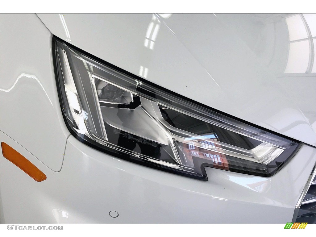 2018 A4 2.0T Premium Plus - Glacier White Metallic / Black photo #28