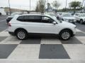 Pure White - Tiguan S Photo No. 3