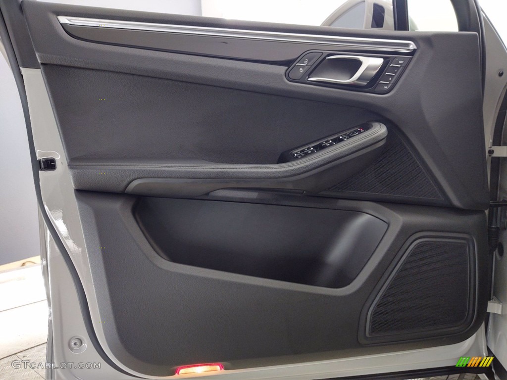 2020 Porsche Macan Standard Macan Model Black Door Panel Photo #141423600