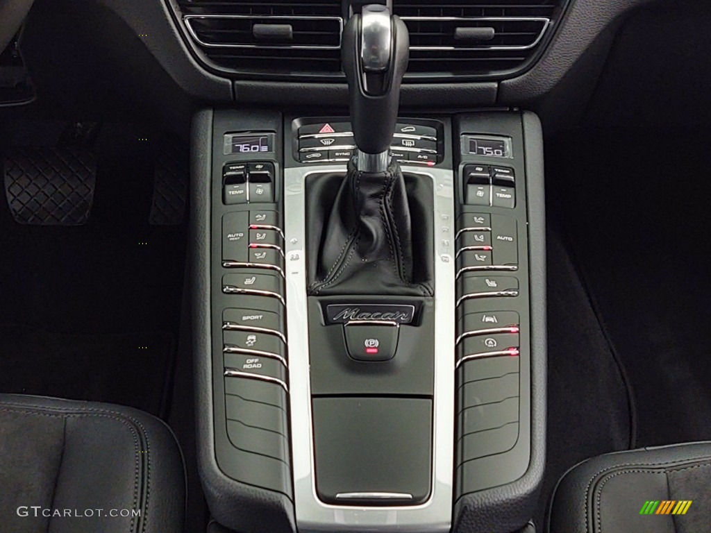 2020 Porsche Macan Standard Macan Model Controls Photo #141423789