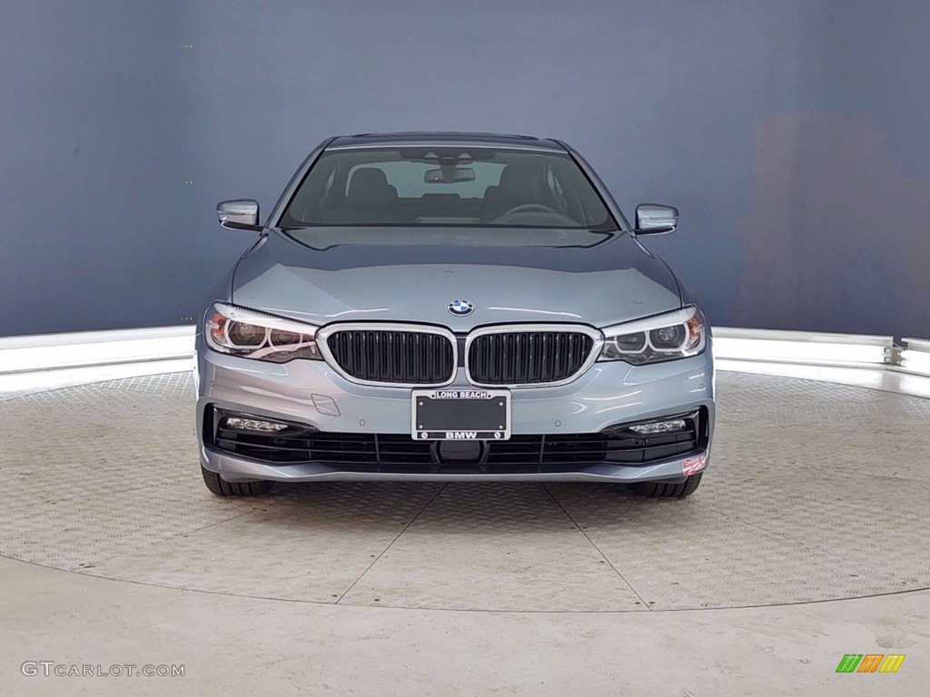 2018 5 Series 530e iPerfomance Sedan - Bluestone Metallic / Black photo #2
