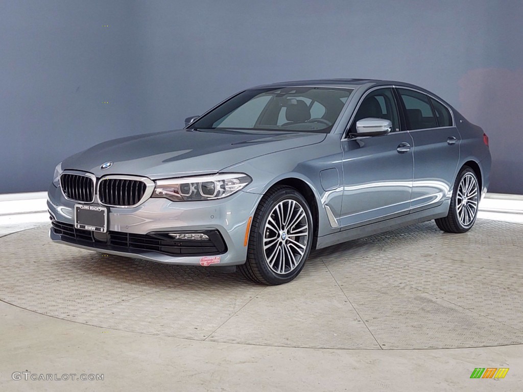2018 5 Series 530e iPerfomance Sedan - Bluestone Metallic / Black photo #3