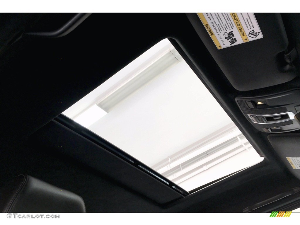 2016 Mercedes-Benz G 63 AMG Sunroof Photos