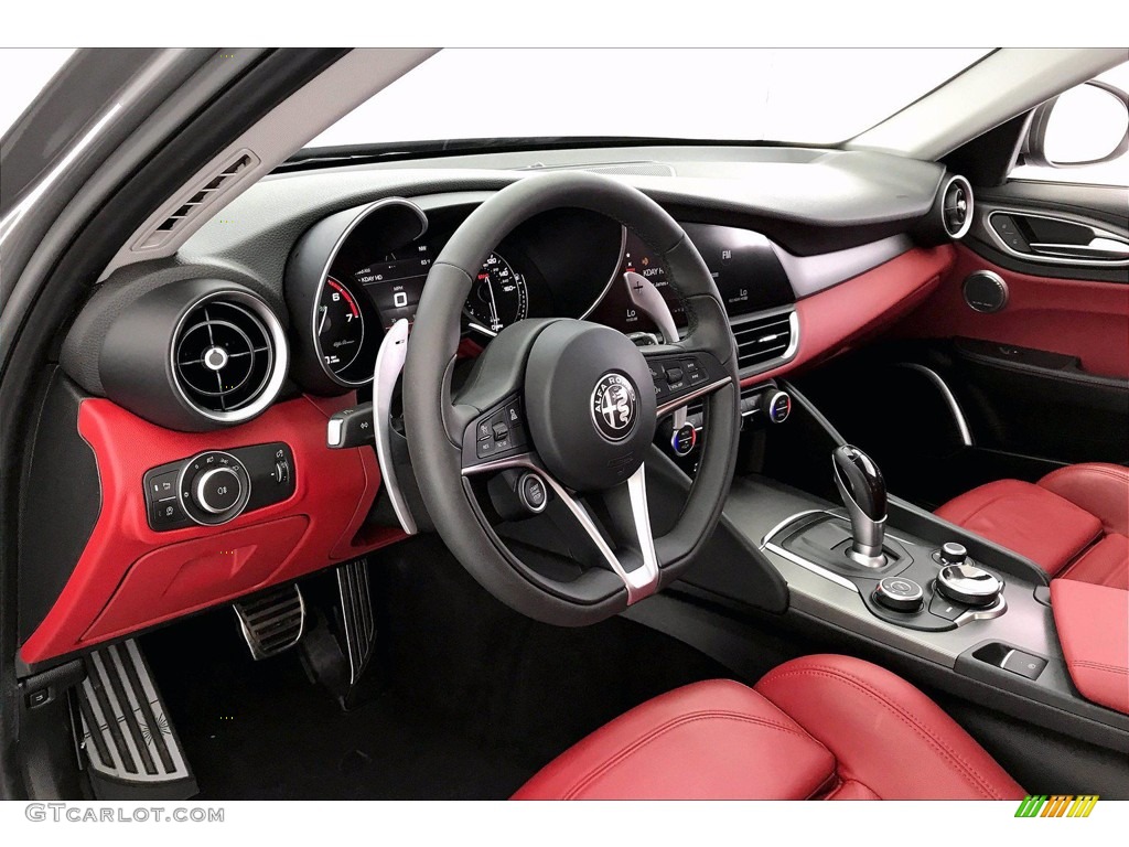 2018 Alfa Romeo Giulia Ti Sport Black/Red Dashboard Photo #141426467
