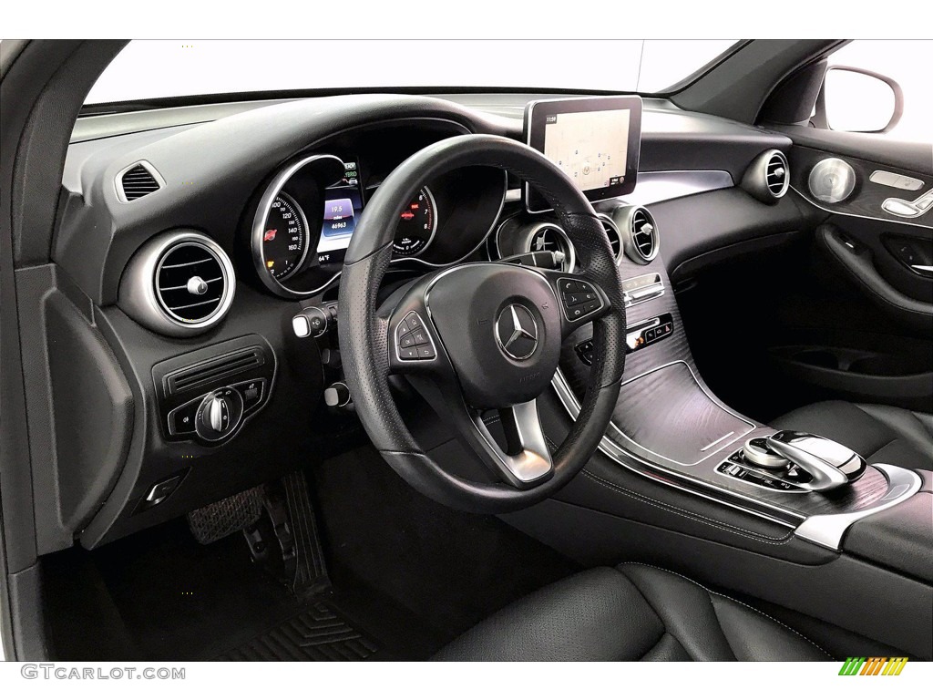 2018 Mercedes-Benz GLC 350e 4Matic Black Steering Wheel Photo #141427345
