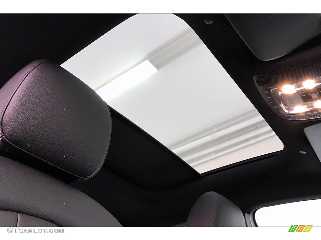 2020 A 220 Sedan - Digital White Metallic / Black photo #25