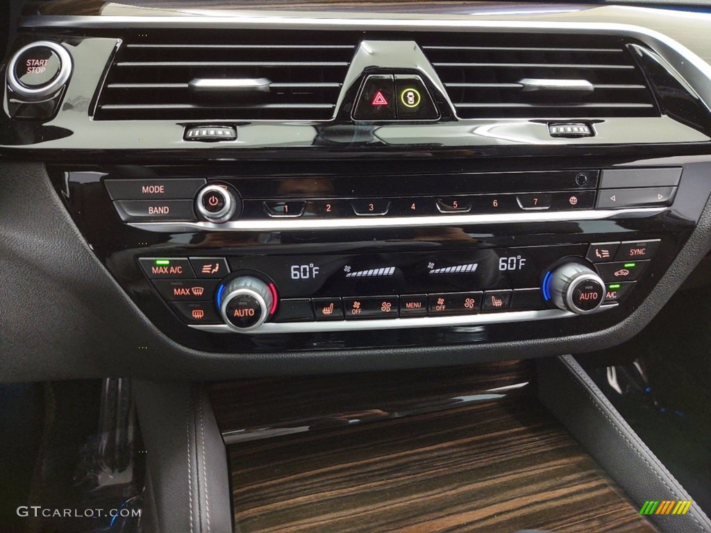 2021 5 Series 530e Sedan - Black Sapphire Metallic / Black photo #21