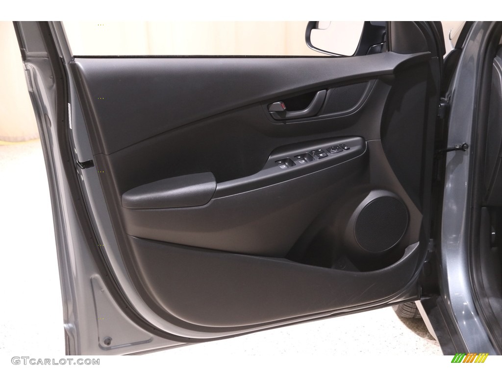2018 Hyundai Kona SE AWD Door Panel Photos