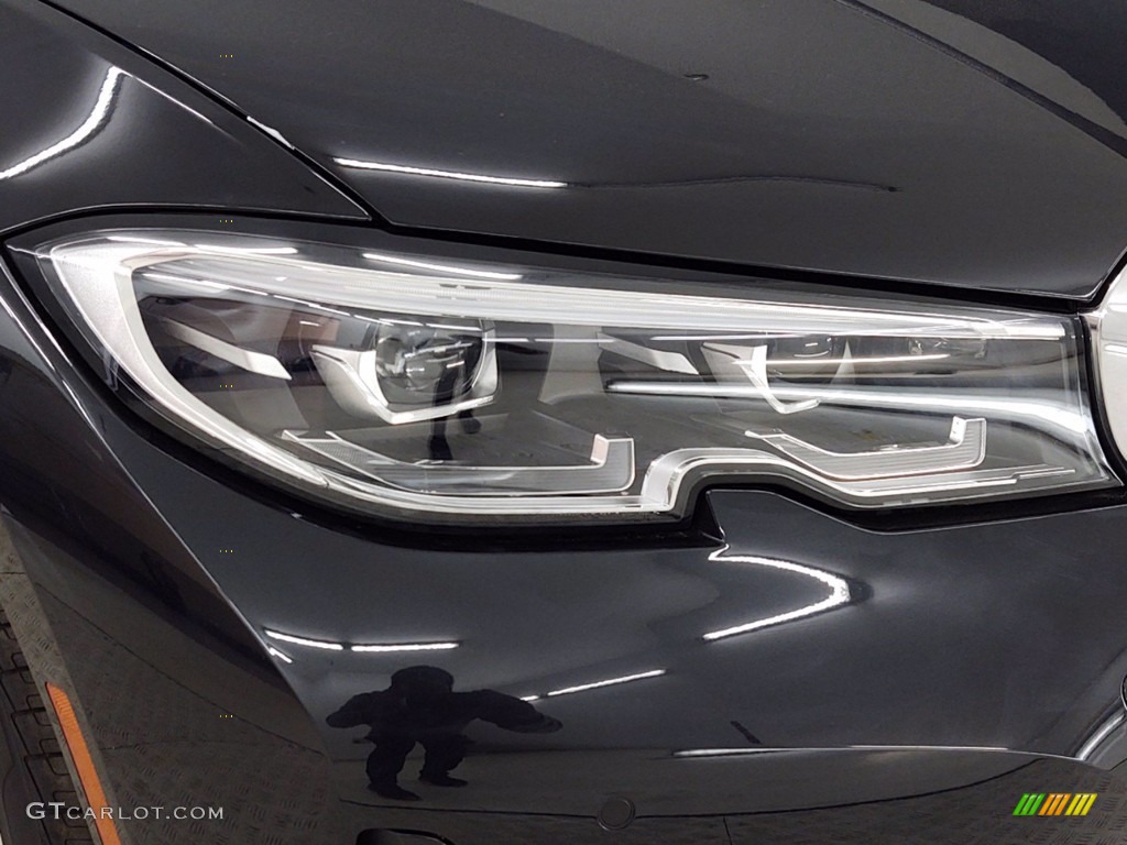 2021 3 Series 330e Sedan - Black Sapphire Metallic / Black photo #4