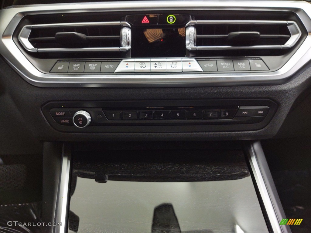 2021 3 Series 330e Sedan - Black Sapphire Metallic / Black photo #21