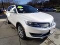 2018 White Platinum Metallic Tri-Coat Lincoln MKX Reserve AWD  photo #8