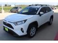 Super White - RAV4 XLE Photo No. 4