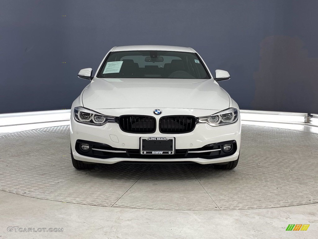 2018 3 Series 330e iPerformance Sedan - Alpine White / Black photo #2