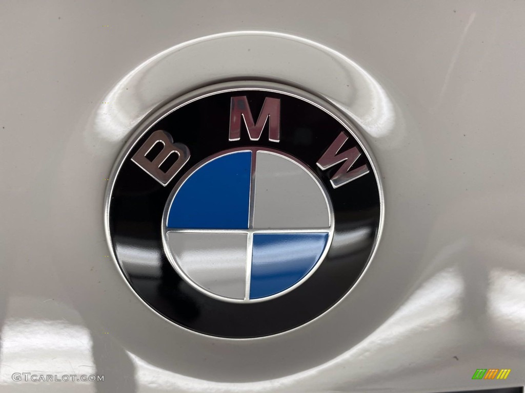 2018 3 Series 330e iPerformance Sedan - Alpine White / Black photo #10