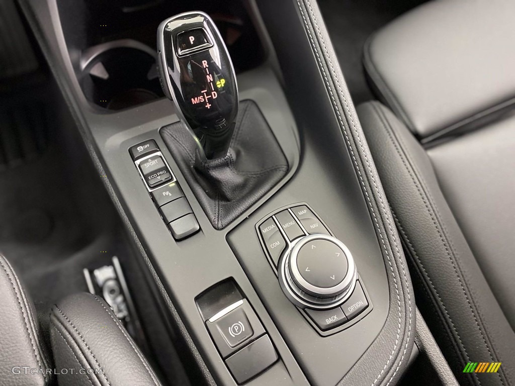 2021 X2 sDrive28i - Glacier Silver Metallic / Black photo #22