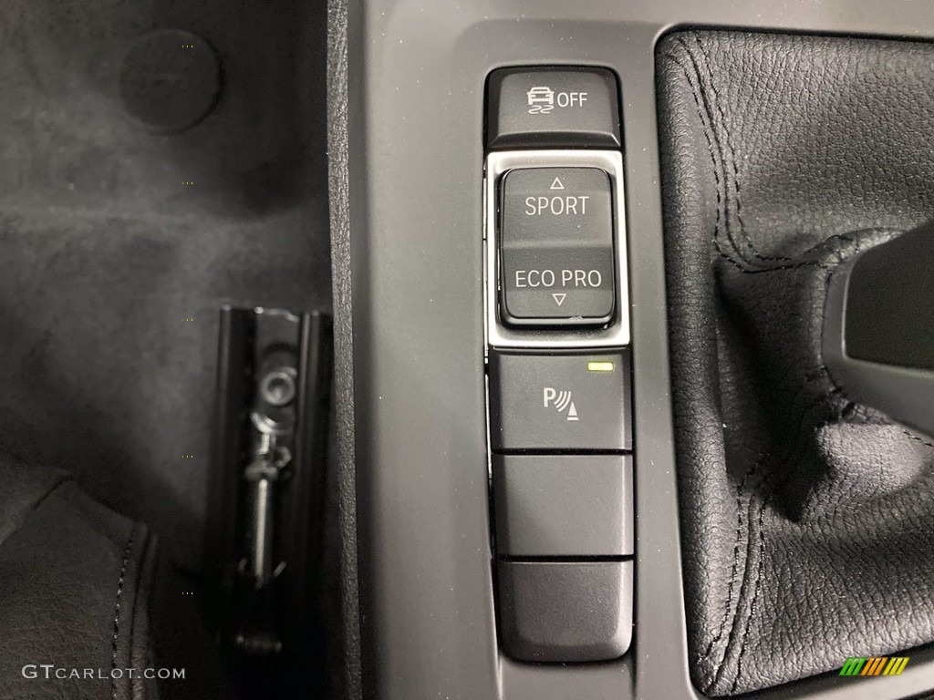 2021 X2 sDrive28i - Glacier Silver Metallic / Black photo #23