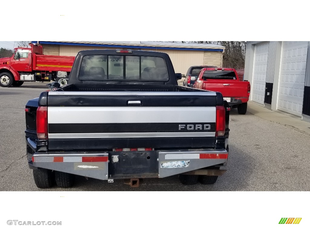 1995 F350 XLT Crew Cab 4x4 - Black / Grey photo #4
