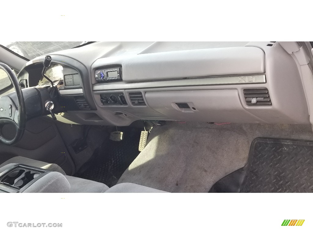 1995 F350 XLT Crew Cab 4x4 - Black / Grey photo #17